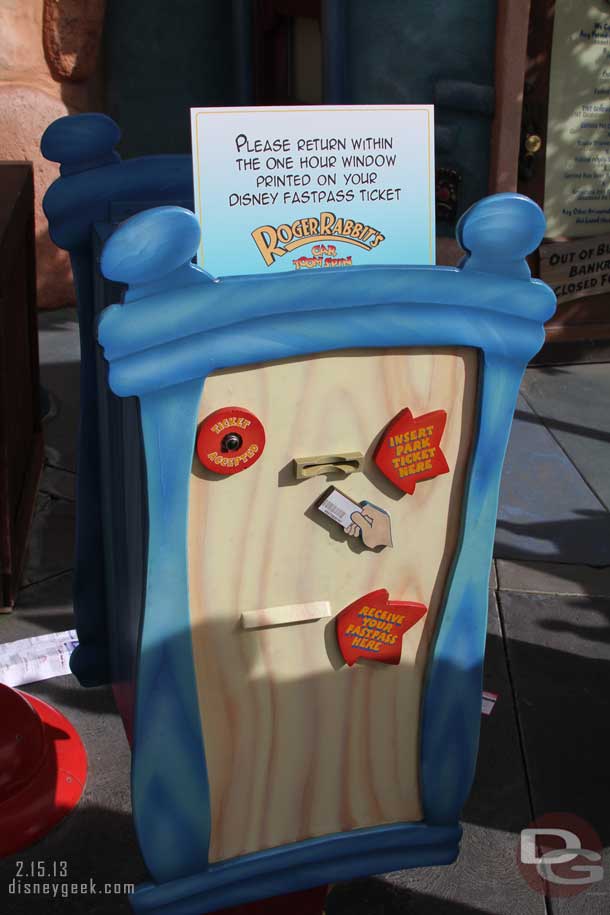 Cartoon Spins Fastpass machine.