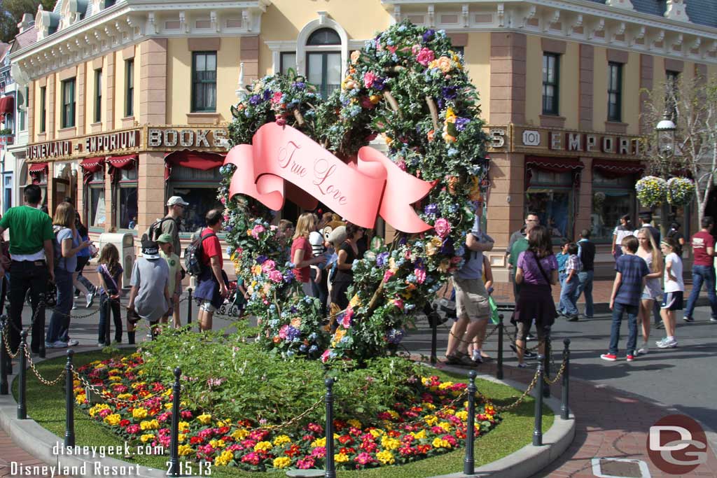 At the point in Town Square was a large heart to take pictures around.  Thought it was interesting seeing Dale in the crowd...  