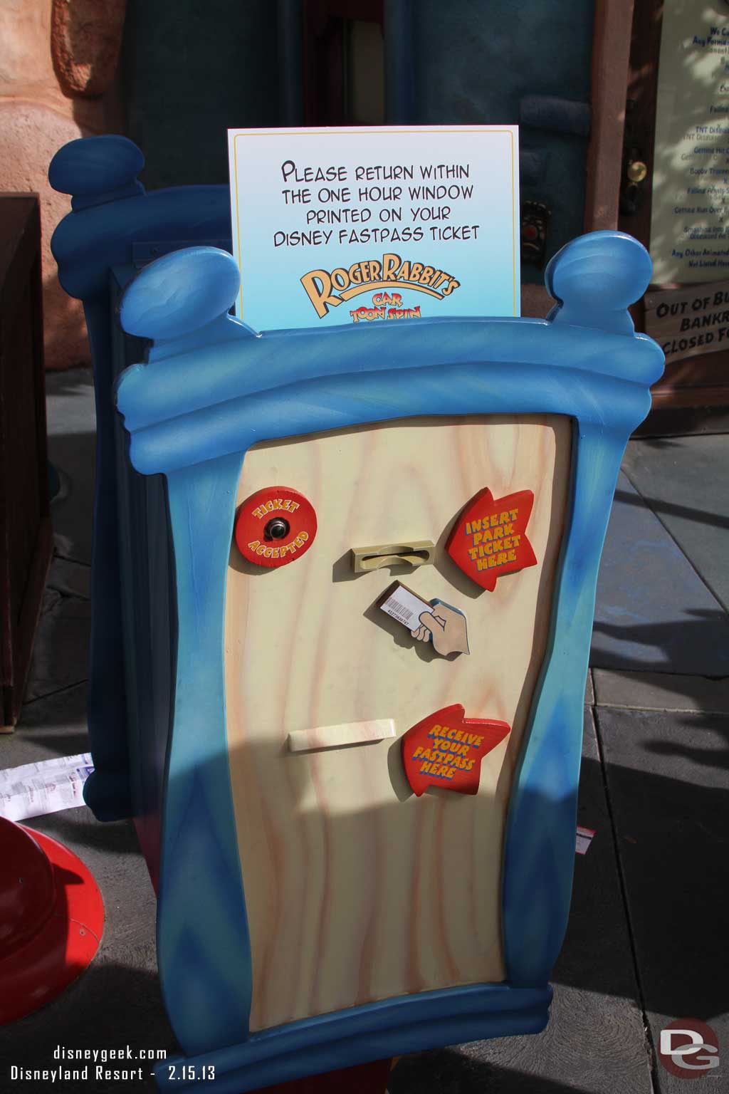 Cartoon Spins Fastpass machine.