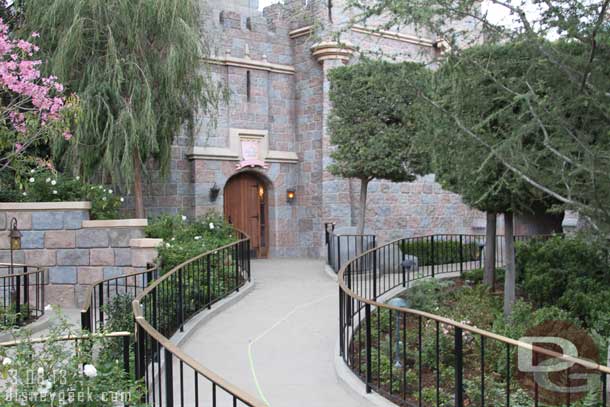 Looks like the walkway to Fantasyland can be used as extended queue too.