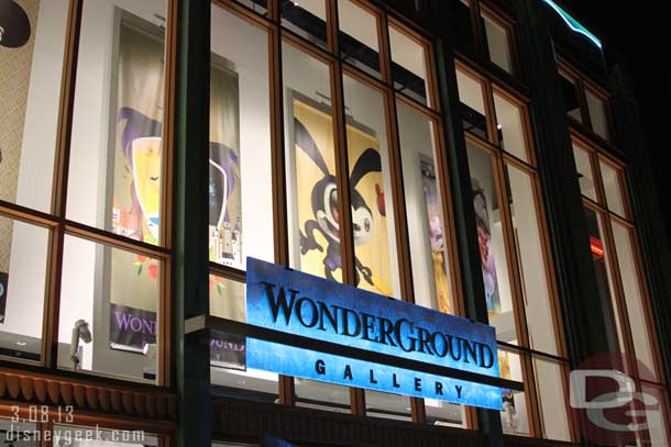 The Wonderground Gallery had a Limited Time Magic display featuring some replica props and costumes from Oz.