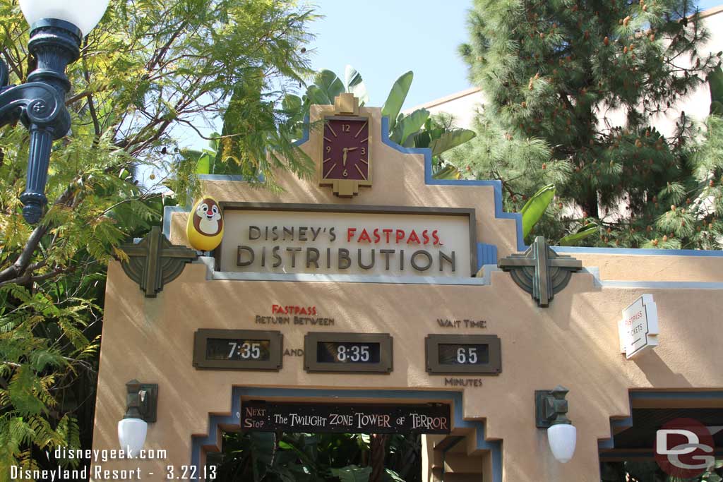 Dale hanging out near the Tower of Terror Fastpass Distribution.  Notice the wait time.