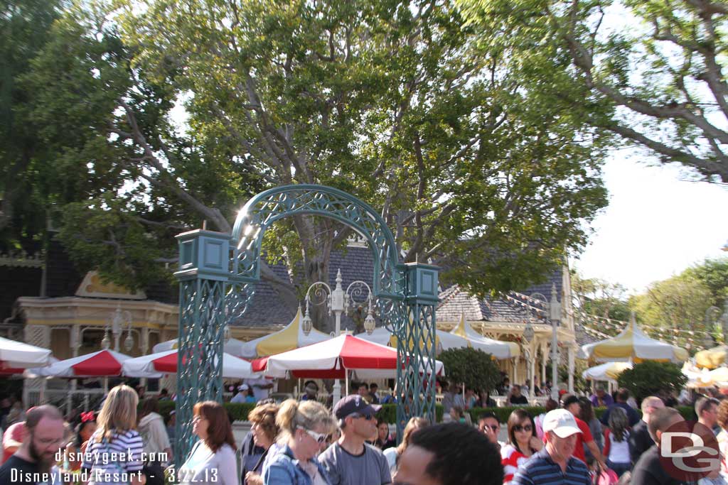 The scaffolding around the arch at Coke Corner is gone. Now just awaiting the signage and lights.