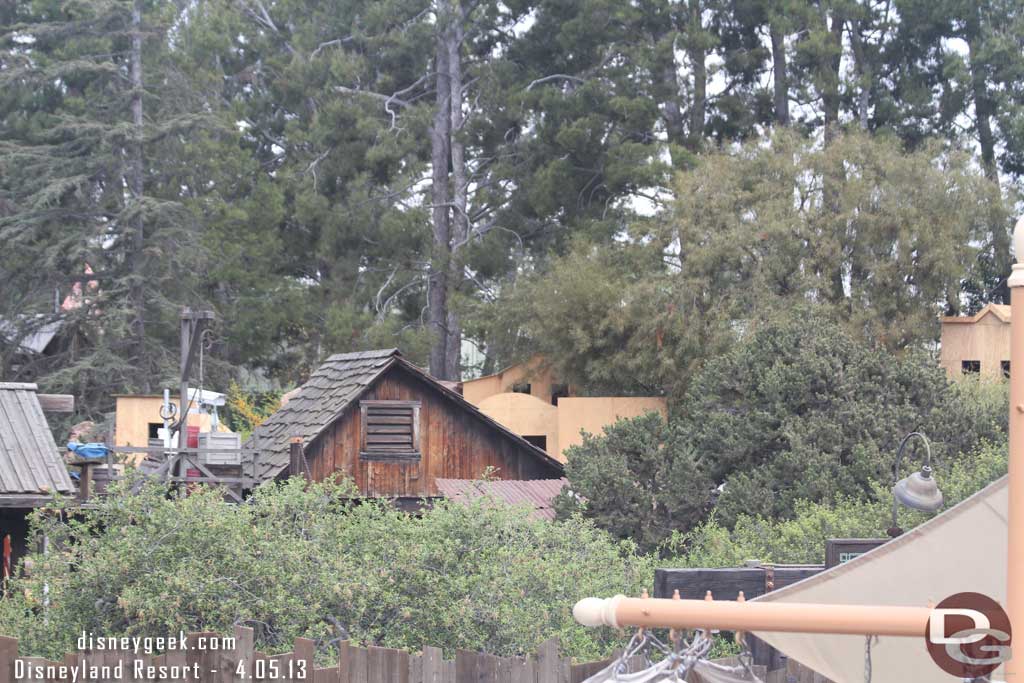 Rainbow Ridge has really taken shape.  The plywood is up.