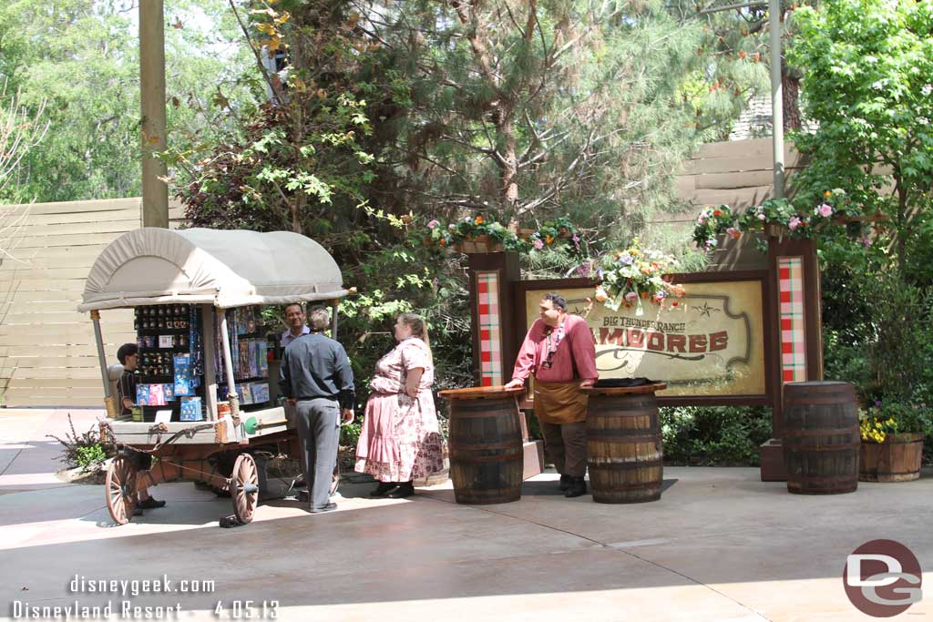 The pin cart was also quiet, just cast members roaming around.