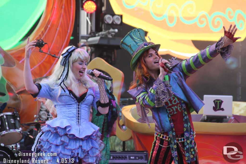 Due to the later sunsets the Mad T Party kicks off in the day light now.