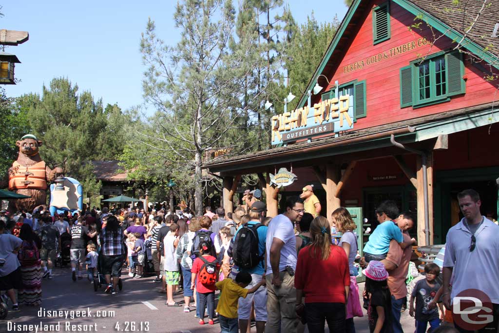 Wow a long back up for GRR.  Found out this was the Fastpass return line.