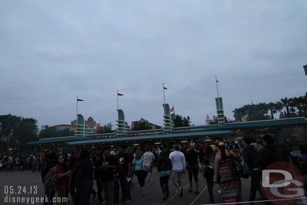 The DCA crowds moved up to the turn stiles.