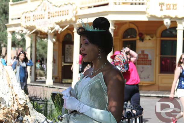 Tiana was out in Frontierland vs New Orleans Square for pictures.