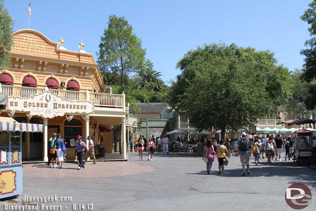 Frontierland was not too busy.