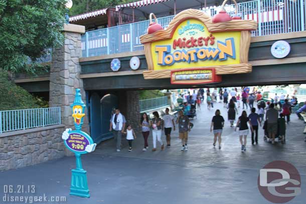 Oops wrong Toontown sign facing forward.. listing the opening vs closing.