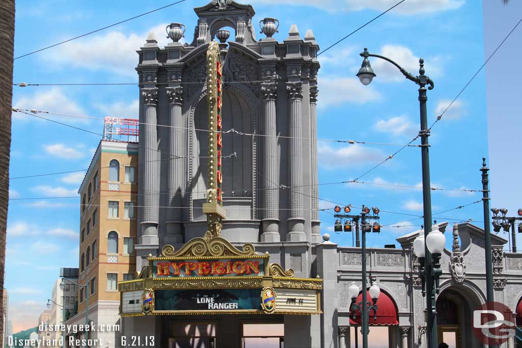 Aladdin has gone dark for as they prepare for the Lone Ranger Premiere inside.