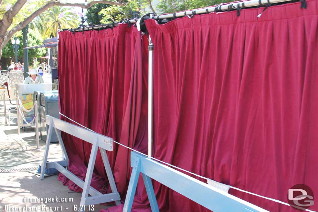 More curtains/backdrops near the Hyperion.