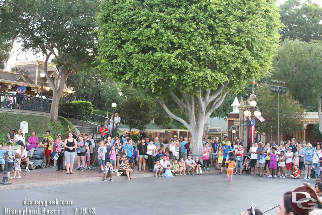 The crowd was standing quite a ways back this evening.