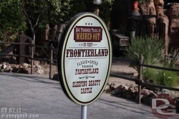 A sign on the other side of the Big Thunder Trail near the BBQ warning you that the walkway is closed ahead.