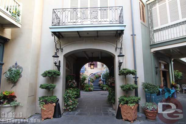 Stopped by the Court des Anges in New Orleans Square.  Soon the Pirates will move back in and if rumors are to be believed eventually this will be the entrance to Club 33.