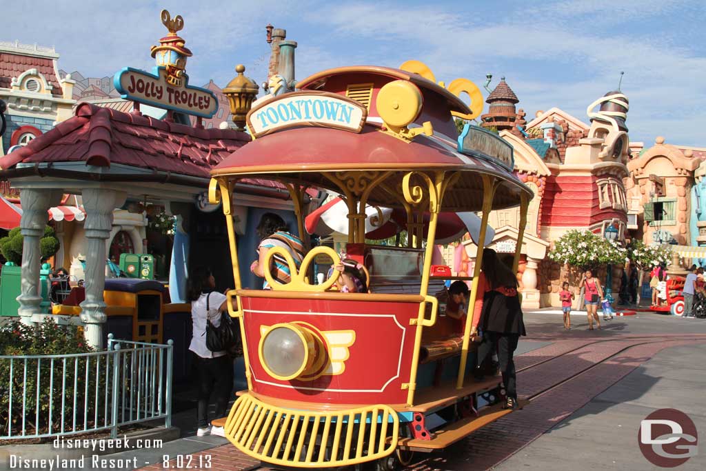 The Jolly Trolley has returned.. as a photo op still.