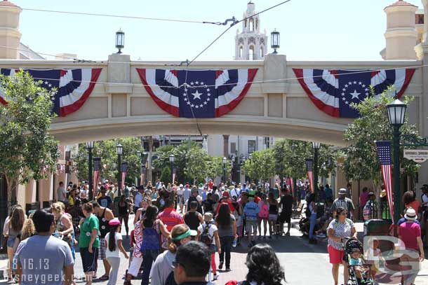 Buena Vista Street had a good number of guests moving about.