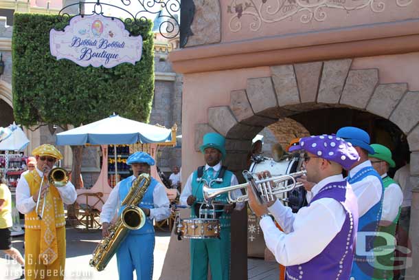 I was standing in the shade trying to tweet a picture and the Pearly Band showed up and took my spot.