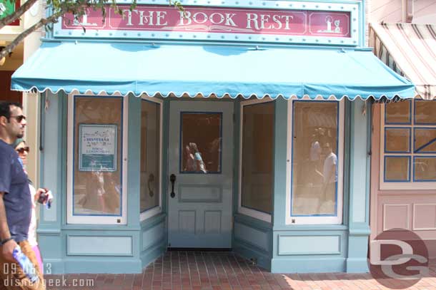 The old Disneyana store is not the Book Rest (it is really part of the Starbucks.