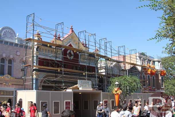 Facade work on Main Street and due to the high winds the tarps are down so you can see the work.