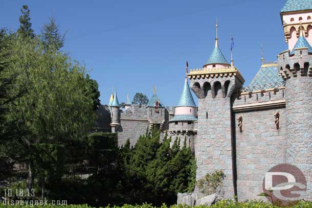 The fall protection wall work on the left side of the Castle is complete.  