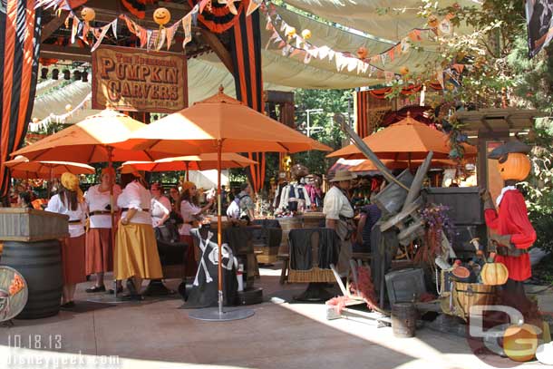 The Pirates League was open this afternoon but the cast members out numbered the guests by a huge margin (saw only 1 or 2 guests)