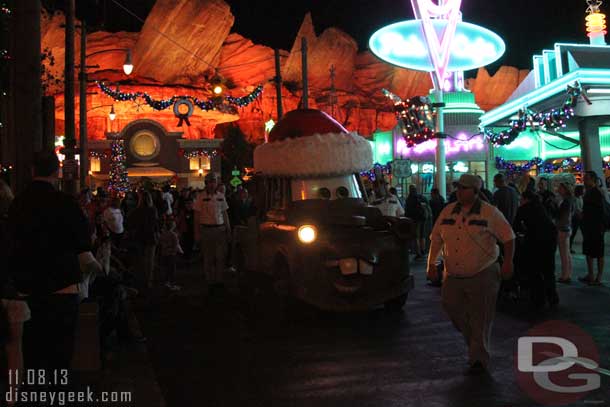 Santa Mater making his way to the Cozy Cone