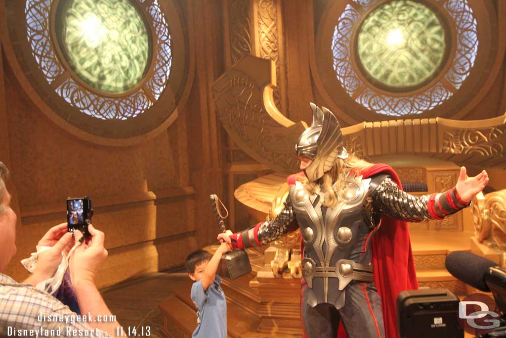 Thor then meets with each guests that would like their picture taken.