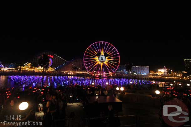 The fountains kept going, guessing this was for the media event and on normal show nights they would be off by now.