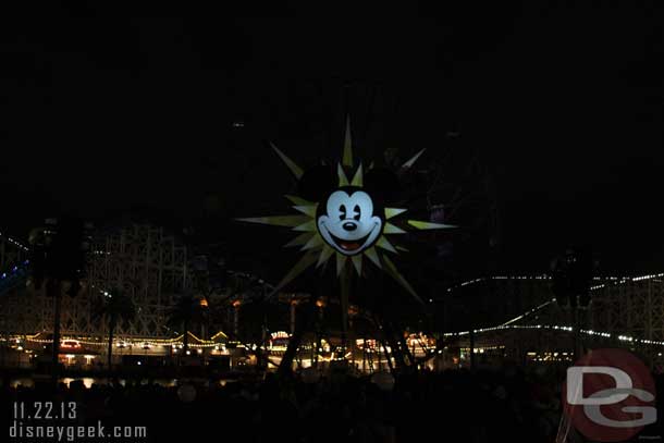 The lights around Paradise Pier came back on except the Fun Wheel, which just had this dull spotlight on Mickey for a while.