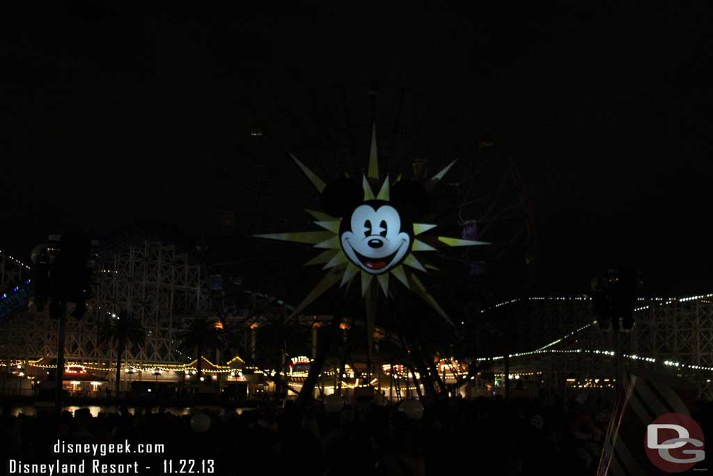 The lights around Paradise Pier came back on except the Fun Wheel, which just had this dull spotlight on Mickey for a while.