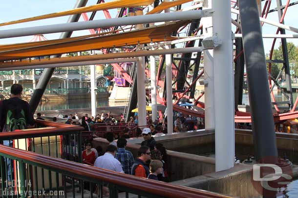 The posted wait times for the Fun Wheel were 45 minutes for both swinging and non-swinging.