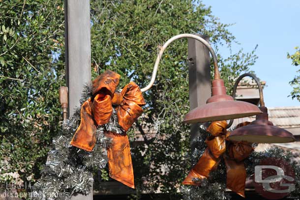 Speaking of Mater a closer look at some of the decorations around his Junkyard Jamboree