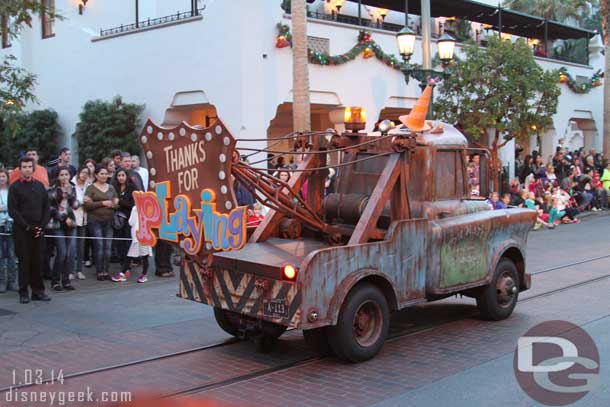 Had to work my way past the Pixar Play Parade to make it to Cars Land for the lights to come on.