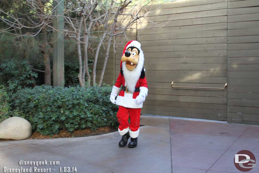 Santa Goofy was also out.