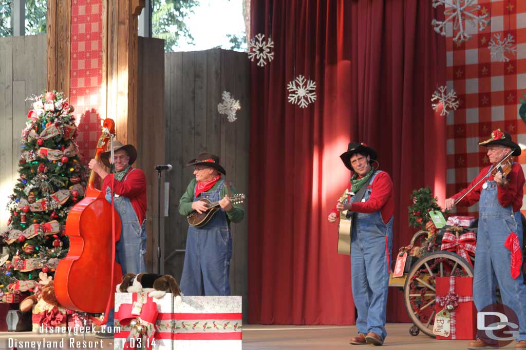 I came to watch Billy Hill and the Holiday Hillbillies one last time.  They end their Disneyland run on Monday the 6th.  I am going to miss them.