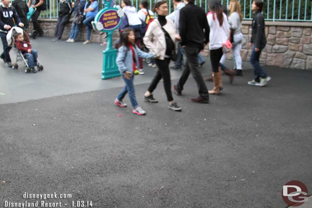 Wonder if this off season they will redo this walkway from Toontown up to Small World.  