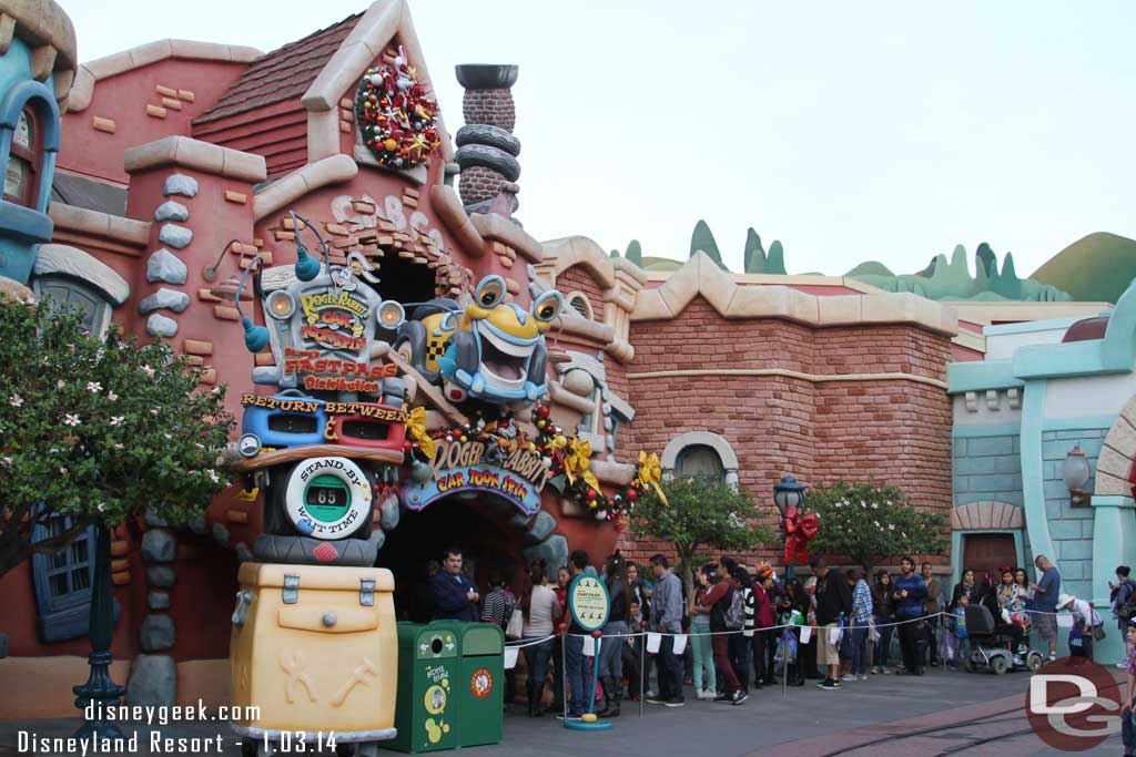 In Toontown Roger Rabbit was over an hour wait.