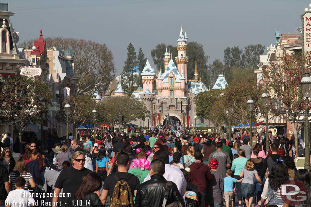 Snow remains on the castle but all the lights, garland, etc.. are put away until November already.