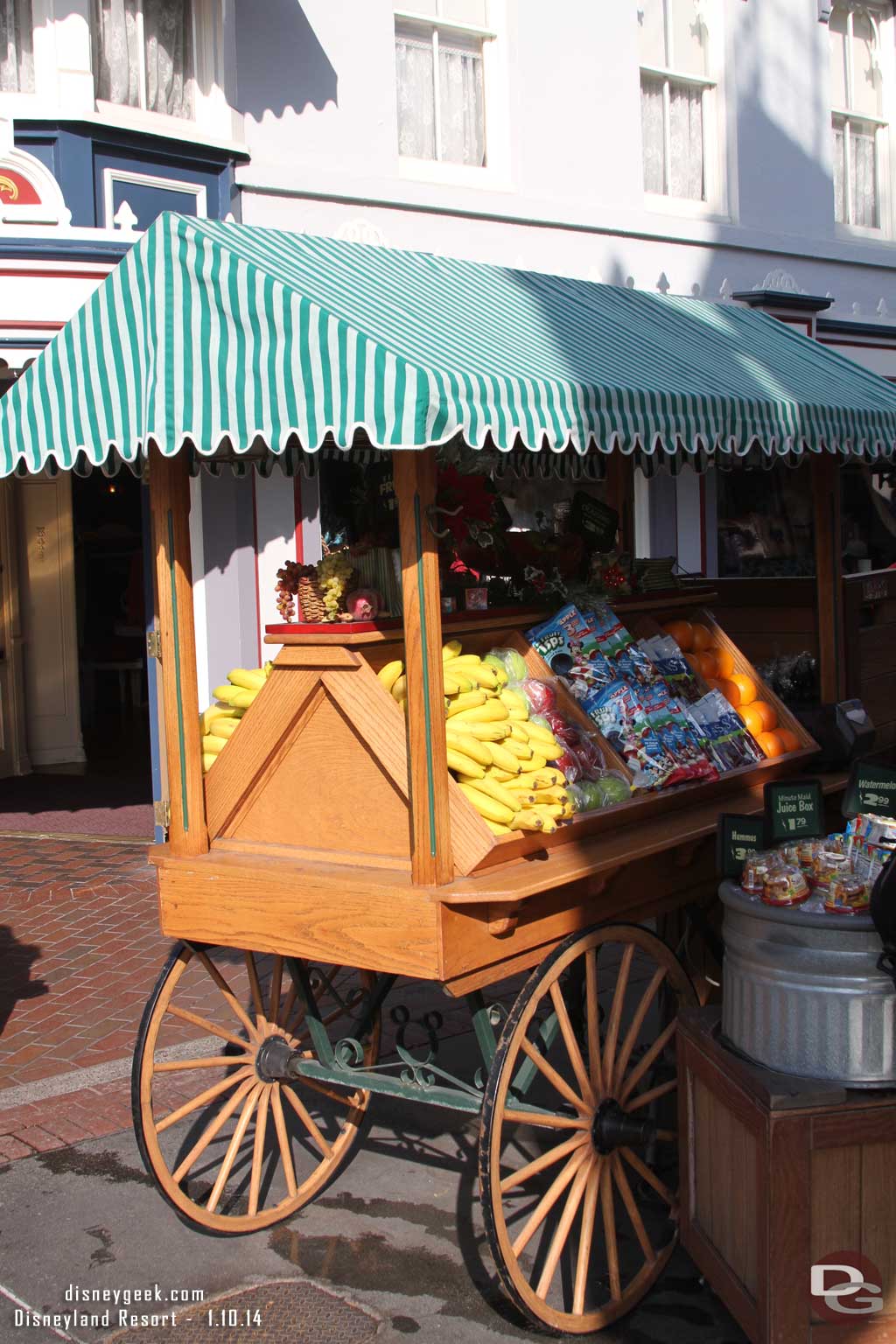 The cart on Center Street