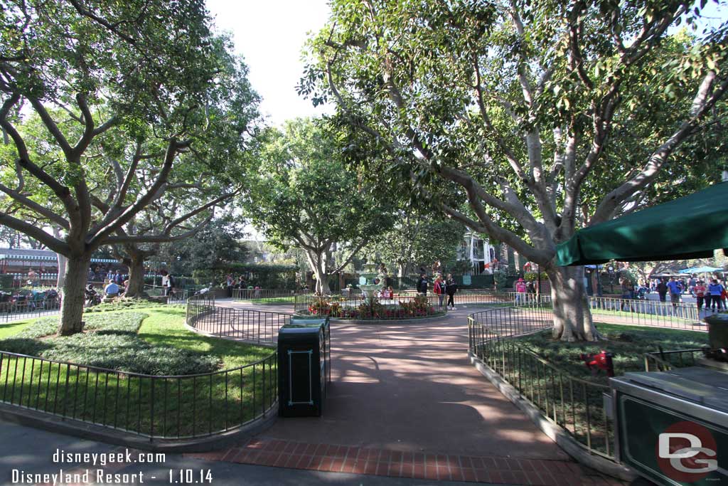 With Haunted Mansion closed this area of the park is peaceful.