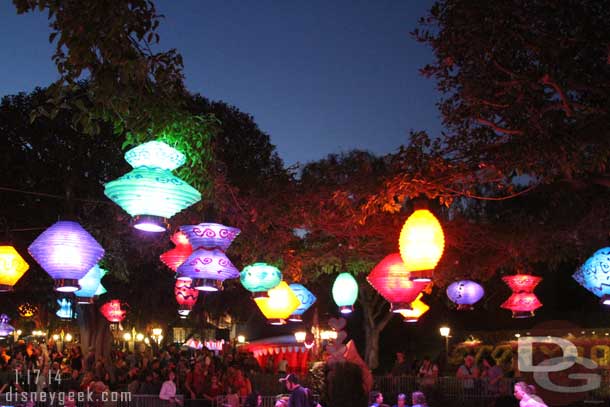 Walked by the Mad Tea Party and the lights caught my eye.  They featured LEDs and during the ride cycle changed color.  It has probably been this way for years but for some reason it jumped out at me tonight.