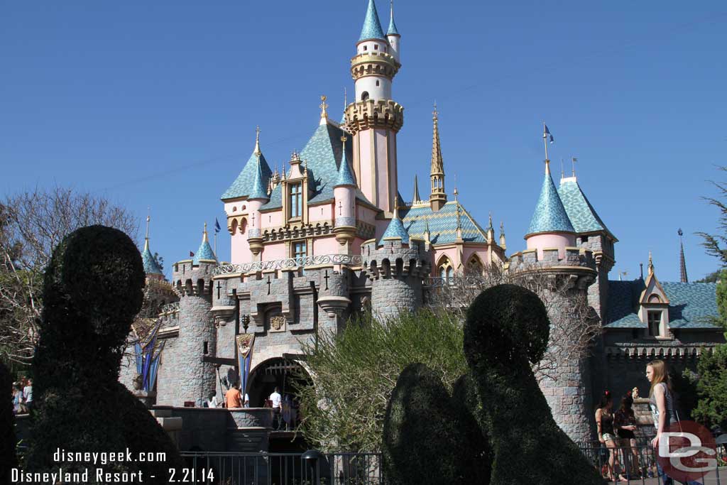 Another Sleeping Beauty Castle picture, this time with the swan topiaries.