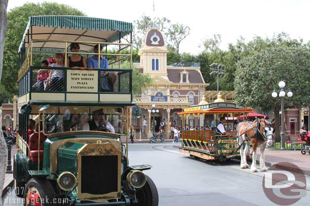 Finally making my way out to Main Street after my visit to the gallery.