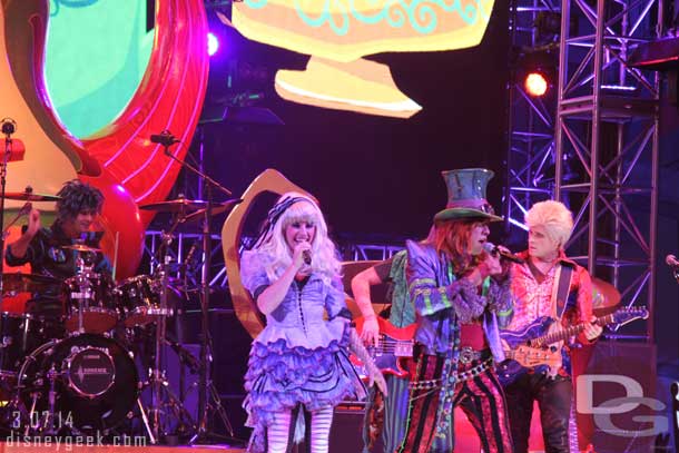 Caught a couple songs from the Mad T Party band while waiting for the Muppets.