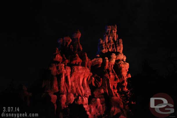 Big Thunder cast member previews continued on into the evening.