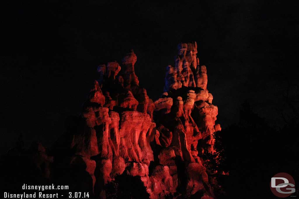 Big Thunder cast member previews continued on into the evening.