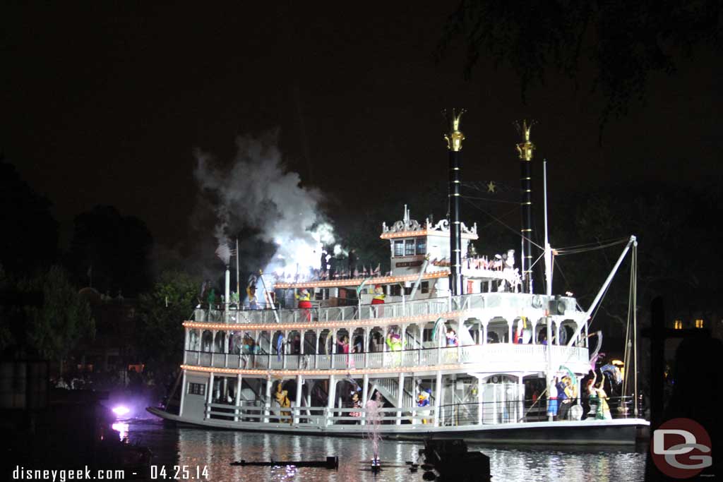 My evening ended with Fantasmic.  Remember was cancelled and it started to rain as I reached Main Street.