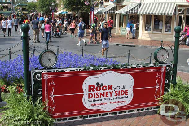 A better picture of the photo op on Main Street.